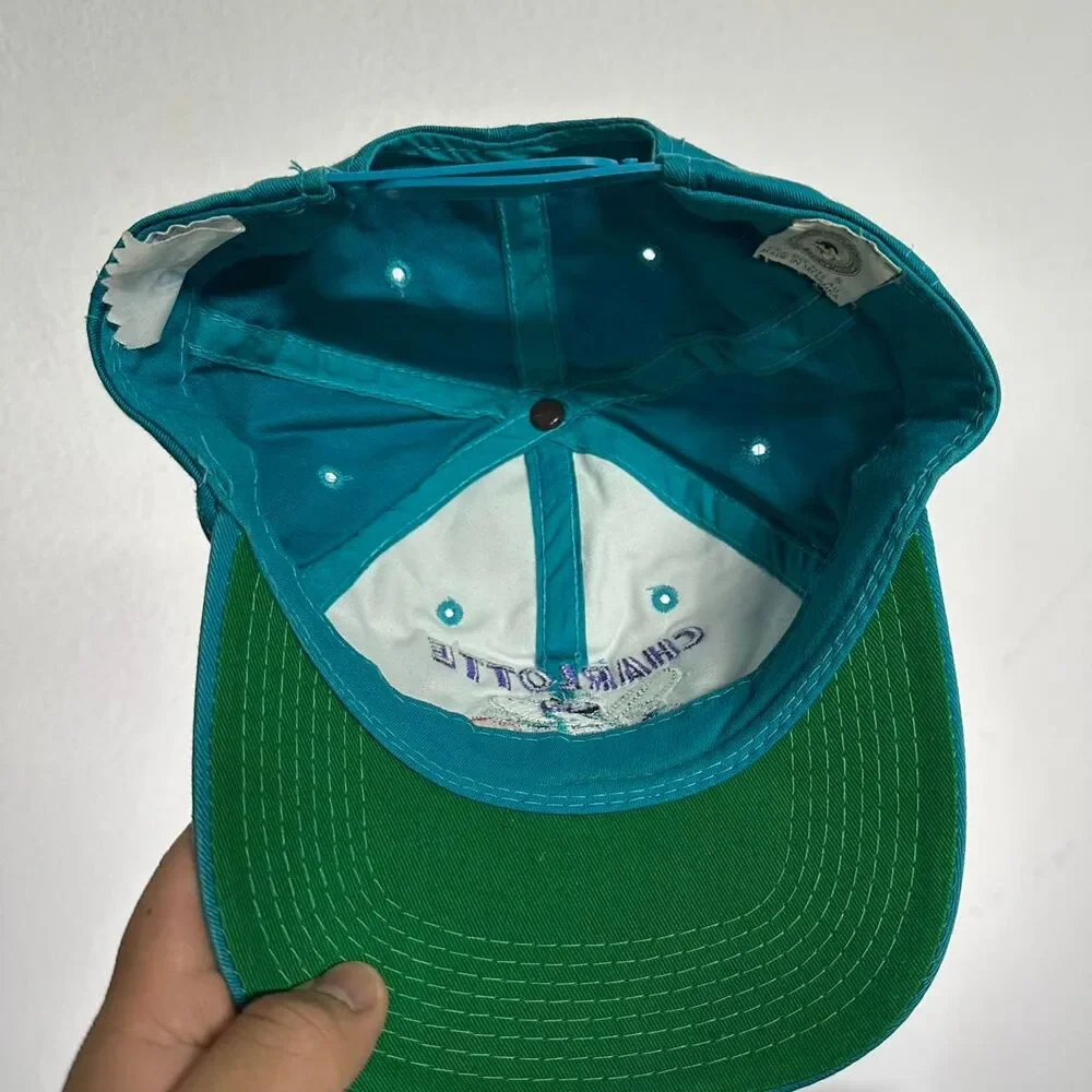 Vintage Charlotte Hornets adjustable snapback hat